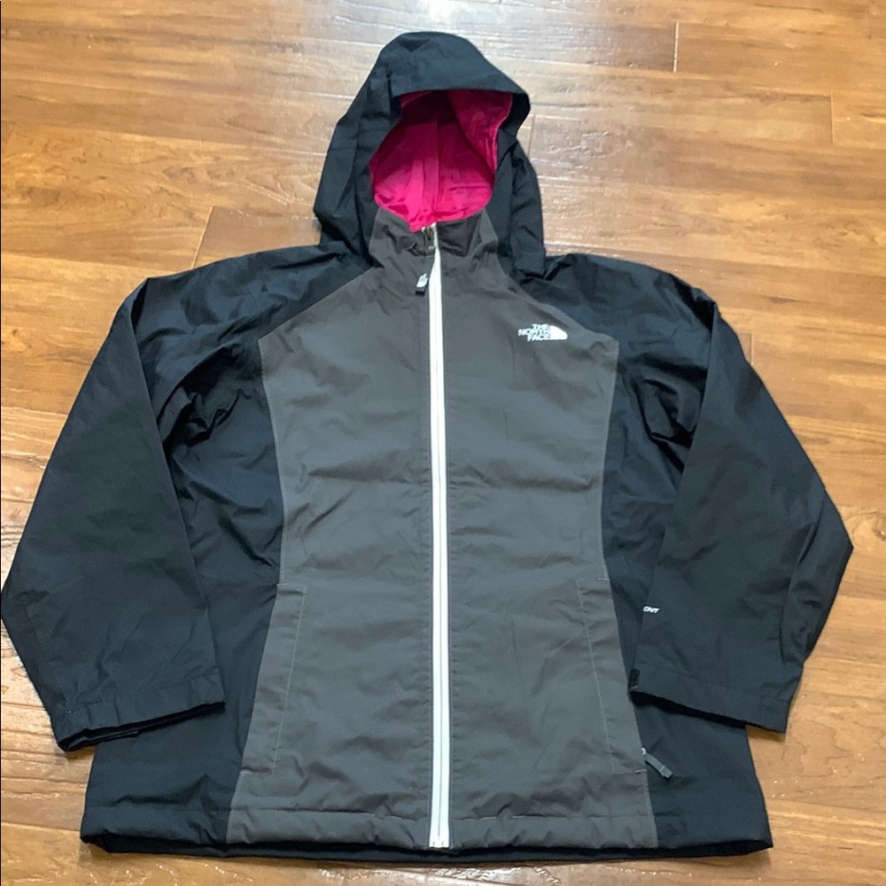 The North Face Dryvent Rain Hooded Jacket